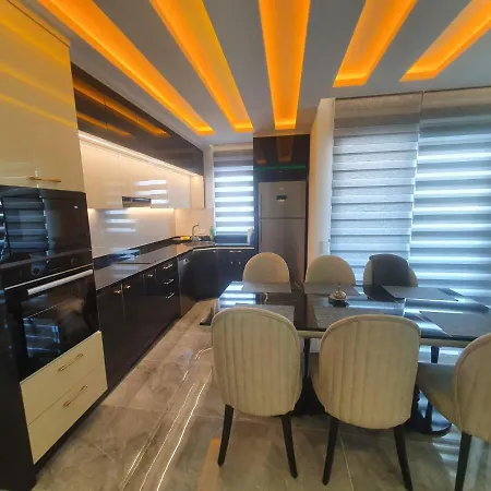 Yekta Kingdom Trade Center 1+1 Luxury Apartament Alanya